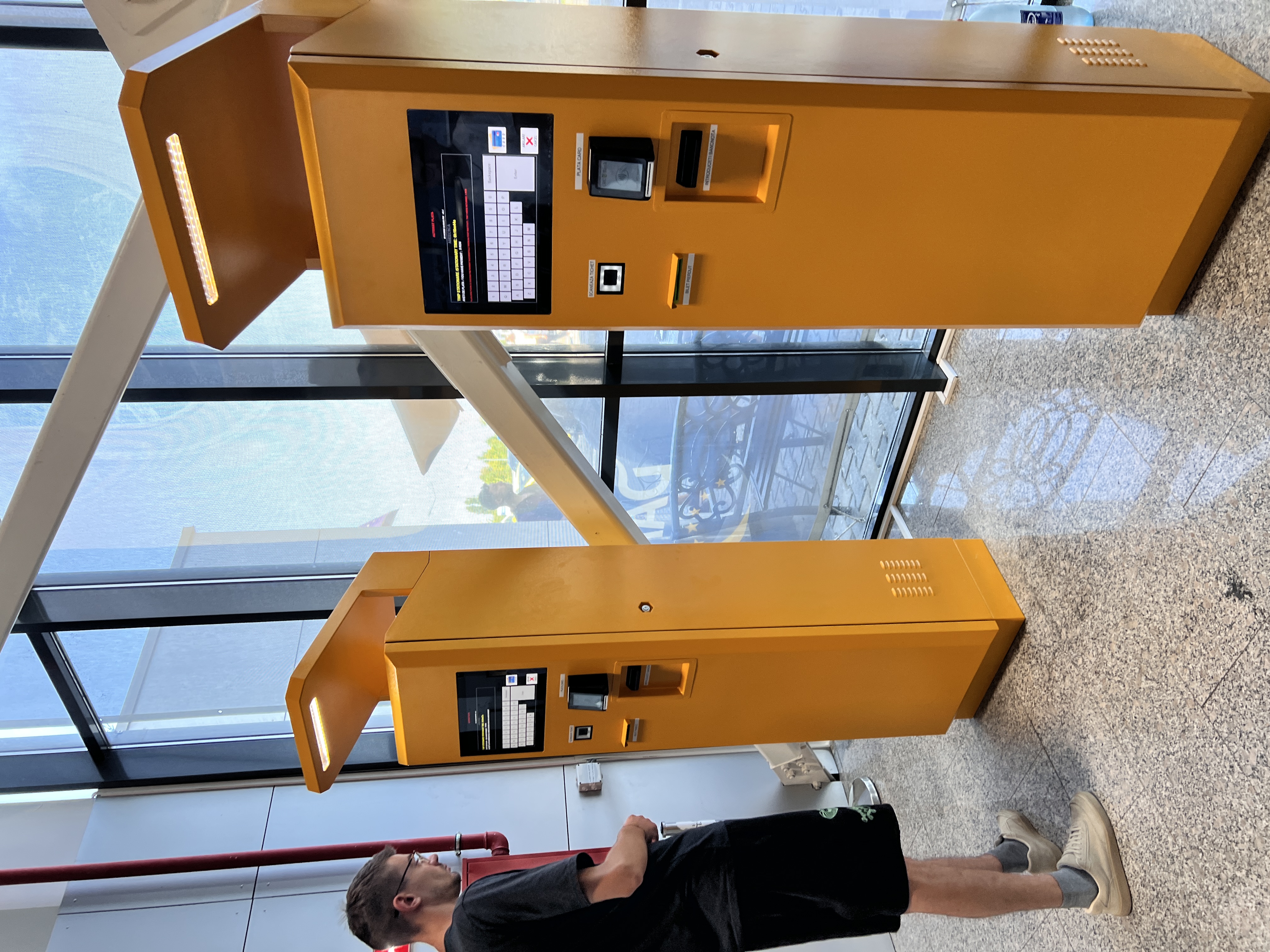 Automat RAVCOM instalat stradal Automat RAVCOM instalat stradal