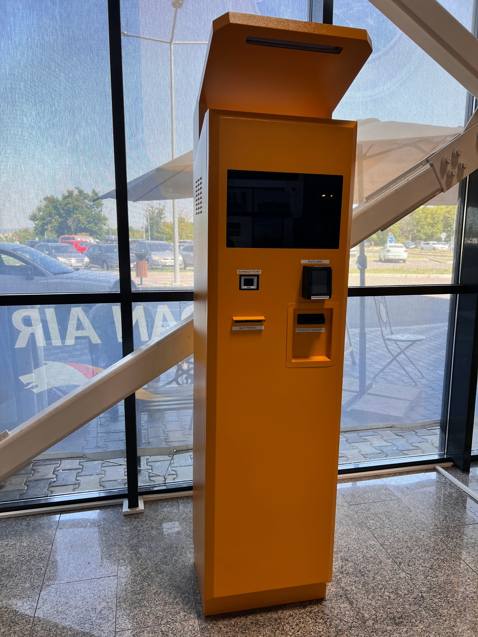 Automat de plată și stație de acces RAVCOM Automat de plată și stație de acces RAVCOM