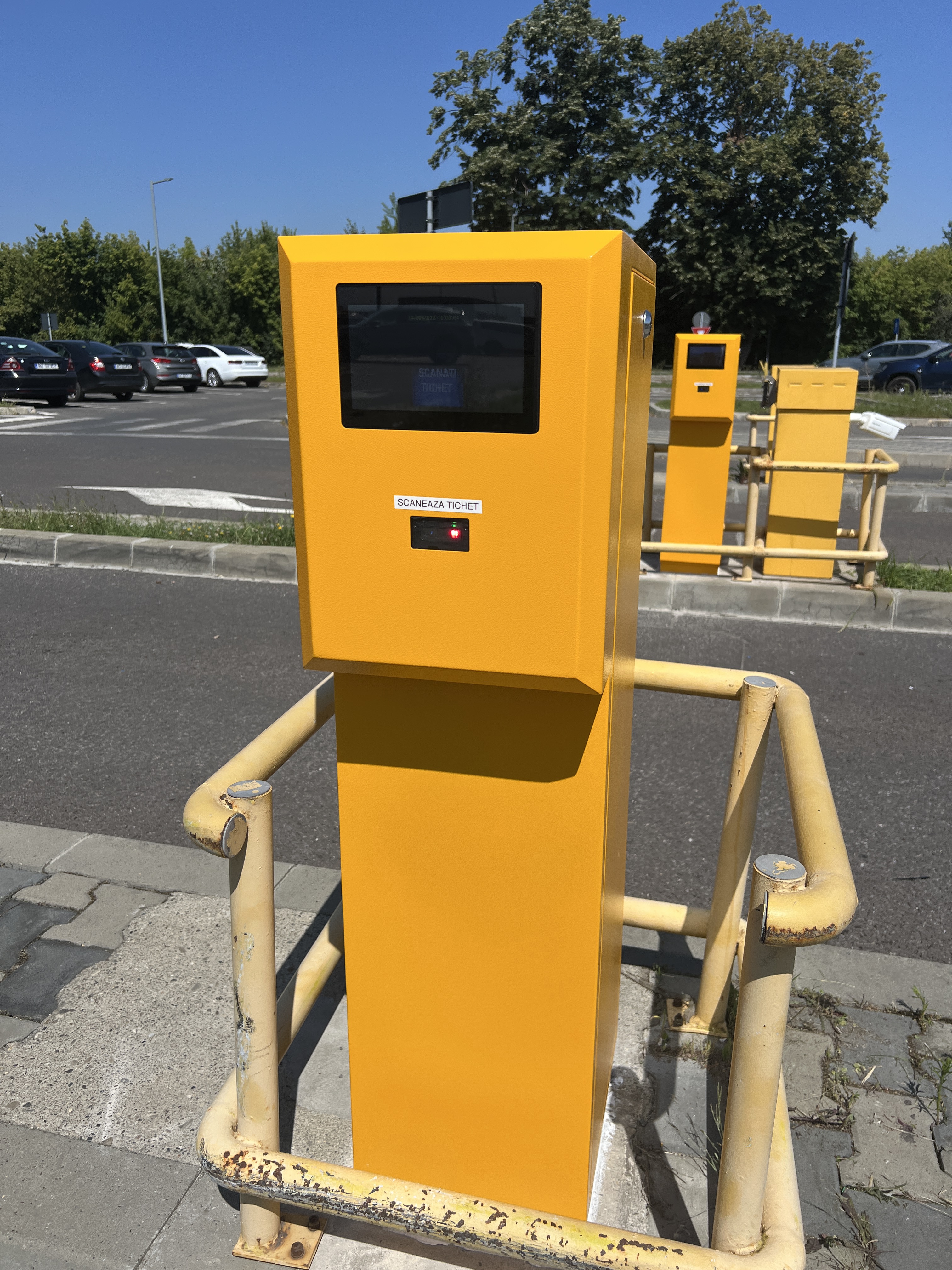Automat de ticketing RAVCOM, Ștrandul Onești Automat de ticketing RAVCOM, Ștrandul Onești